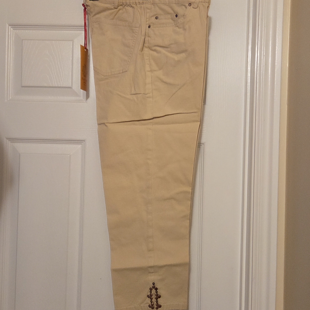 Ruby Rd. Beige Capris - Picture 2 of 5